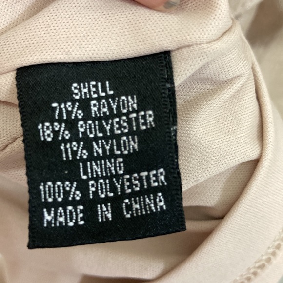 Adrianna Papell Tiered One Shoulder Gold Shimmery Cocktail Dress Sz 4 - Picture 11 of 11